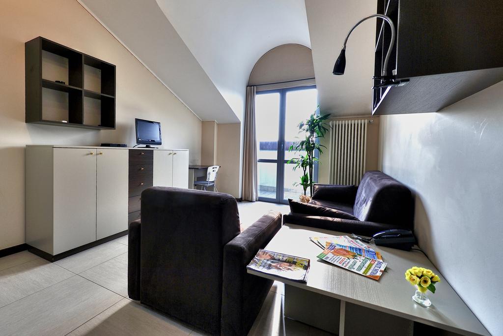 Residence La Sfera Pavia Exteriör bild